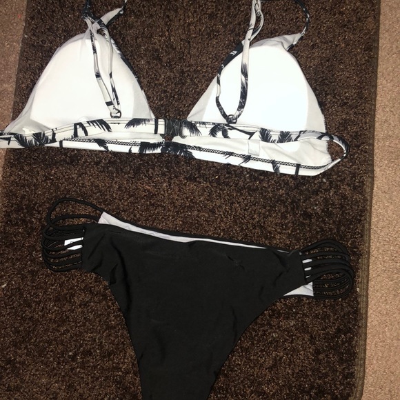 Palm Tree 2 piece Bikini - Picture 3 of 3